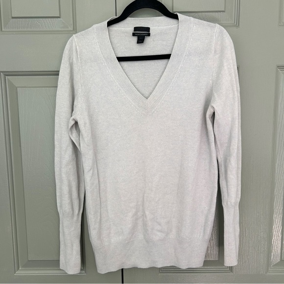 J. Crew 100% Italian Cashmere Pale Seafoam V-Neck Sweater - Picture 1 of 6